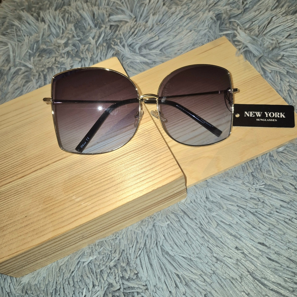 Women's Gradient Sunglasses - Gold and Black